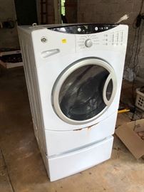 Front Loading GE Washer