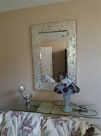 mirror, lamps and sofa table