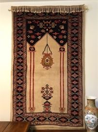 Hanging prayer rug