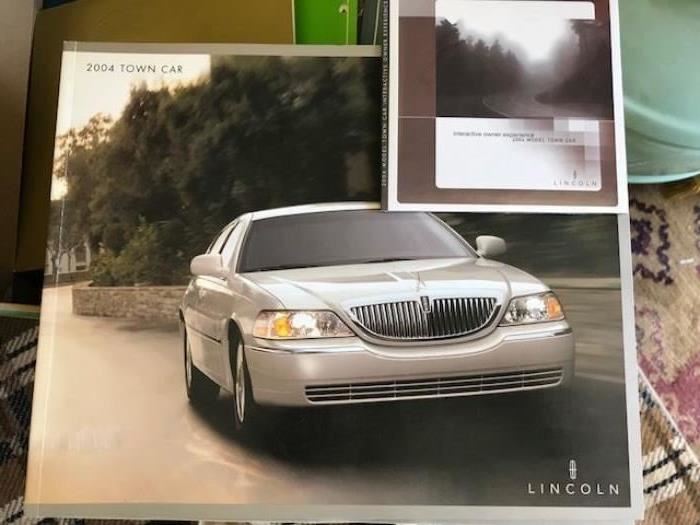Lincoln town car 2004, 72000 miles mint condition