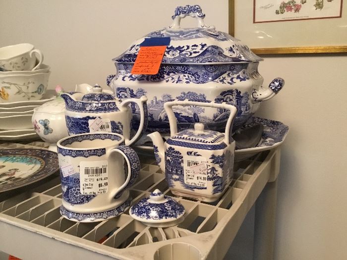 Spode “Blue willow” priced per piece