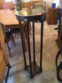 Duplicate of Baker plant stand