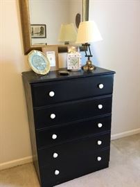 Cute chest of drawers 