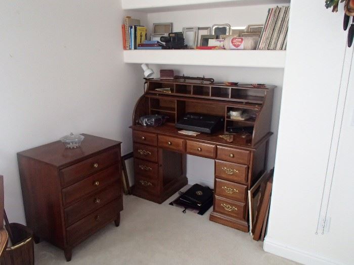 Willett dresser/cabinet, roll top desk 