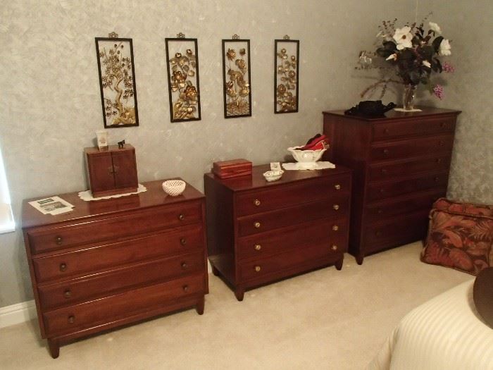 Pair of Willett dressers, Willett chest of drawers