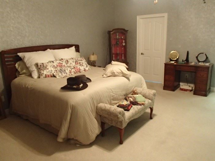 Willett bed with matching night stand, corner curio, vintage sewing machine 
