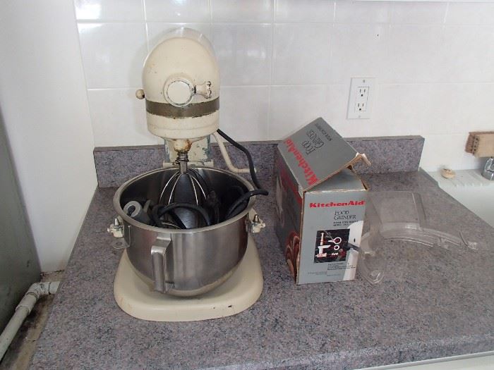vintage kitchen aid mixer with accessories 