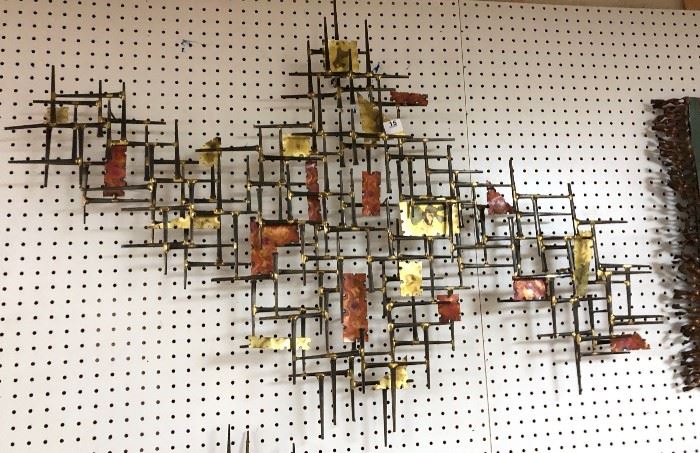 Lot 551 Large Brutalist Nail Wall Sculpture. Mixed metal 