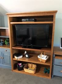 ETHAN ALLEN WALL UNIT
NOTE:  TV NOT FOR SALE 