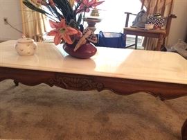 VICTORIAN MARBLE TOP COFFEE TABLE MAHOGANY ROSE WOOD ANTIQUE 