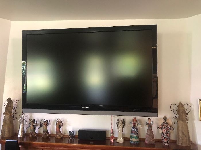 Sharp LCD TV with mount 