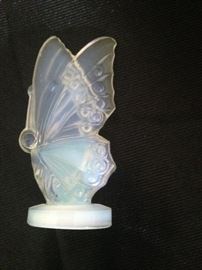 Sabino  (France)  butterfly with detailed wings and round base is made of opalescent frosted art glass. 
