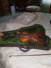 Stainer violin with bow and case.