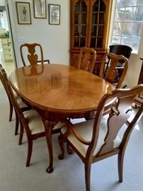 Thomasville dining table, 2 leaves, 6 chairs  $400  (Sale price Saturday is $200)