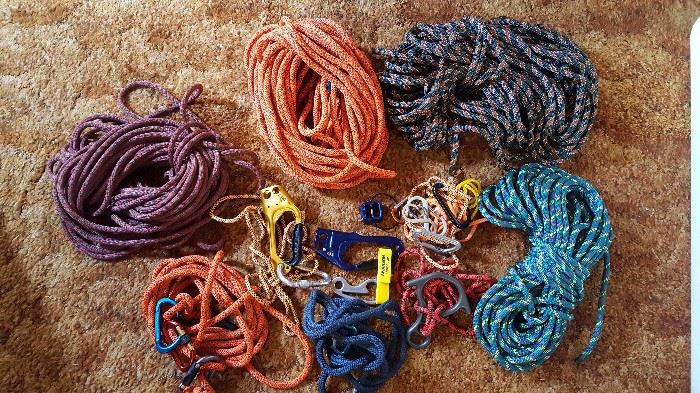 Rock climbing ropes & accessories