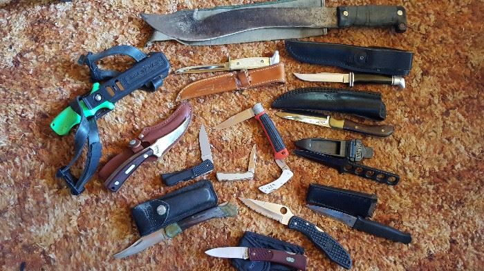 A variety of knives!