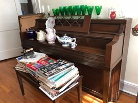 Console piano with bench
Excellent condition, just needs to be tuned
Full, rich tone
Purchased in 1984
