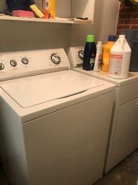Large-capacity Whirlpool top-loading washer and dryer - excellent condition