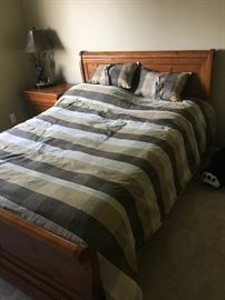 Queen bed set