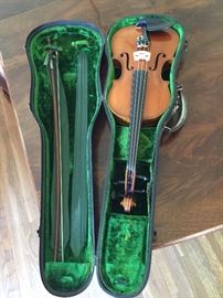 Roth student violin from the 60's.   Lovely condition.
