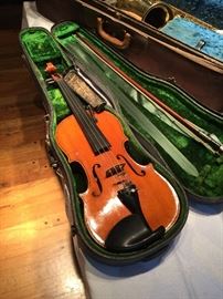 Roth Violin