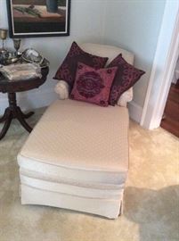 Fabulous chaise. Covered in exquisite fabric. Great shape and super comfortable. 