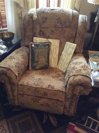 Large recliner in tapestry