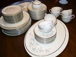 Lenox "Wyndcrest" set