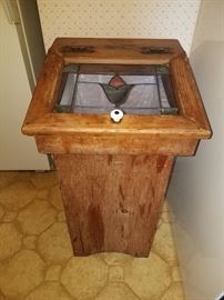 Garbage can with stained glass lid