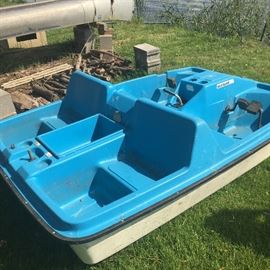 Sea Hawk 5 person peddle boat available  for pick up in Lake Orion Call 586-498-6961 for details