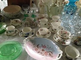 Tea Cups & Saucers