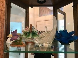 Porcelain Flowers & Art Glass Bird