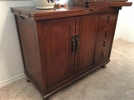 Vintage Server "Heritage", Closed 38"w, opens to 6'w