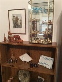 3-Shelf Bookcase, Sm. Brass & Glass Display case FULL of miniature glass & porcelain cats.