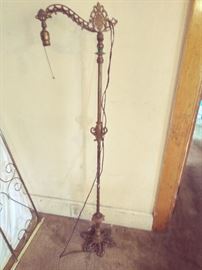 Antique / Ornate  Floor Lamp / all metal