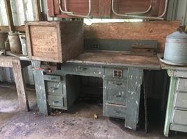 Primitive workbench and vice$40 sold