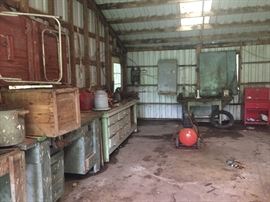 How must go to blacks worktables workbenches the barn is full