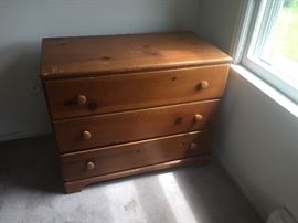 Chest of drawers $40