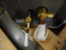 Lennox Model # TSA060S4N45G