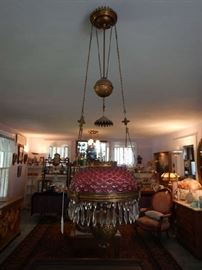 BRADLEY HUBBARD HOBNAIL HANGING LAMP