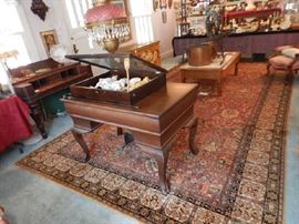 10X20 PERSIAN STYLE RUG