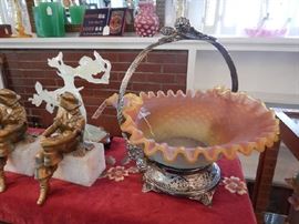 PAIRPOINT BRIDLE BASKET