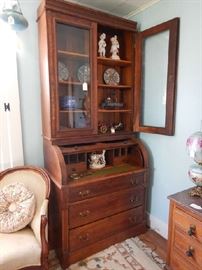 ROLL TOP CYLINDER DESK