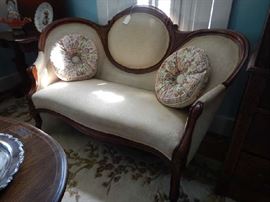 PARLOR SETTEE