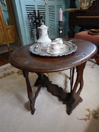 GATELEG TABLE