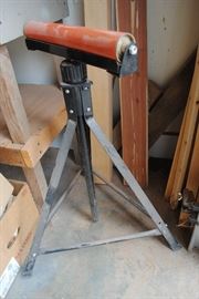 Tool that helps send wood though saw