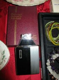 RONSON LIGHTER W/BOX