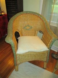 WICKER CHAIR