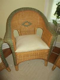 WICKER CHAIR