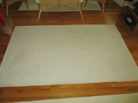 AREA RUG (1 OF 3)